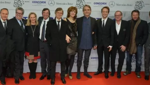 Großer Bahnhof in Hamburg: Studio Hamburg FilmProduktion und C-FILMS AG feierten gestern in Hamburg die Deutschlandpremiere der Literaturverfilmung "Nachtzug nach Lissabon"