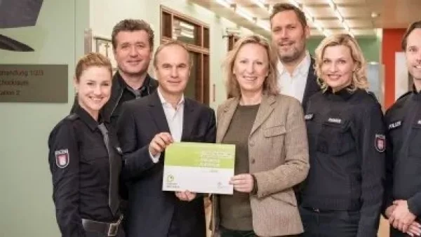 NOTRUF HAFENKANTE erhält ‚Grünen Drehpass‘