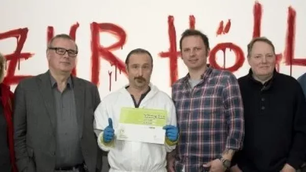 Schotty beseitigt alle Spuren: „Der Tatortreinger“ mit dem ‚Grünen Drehpass‘ ausgezeichnet