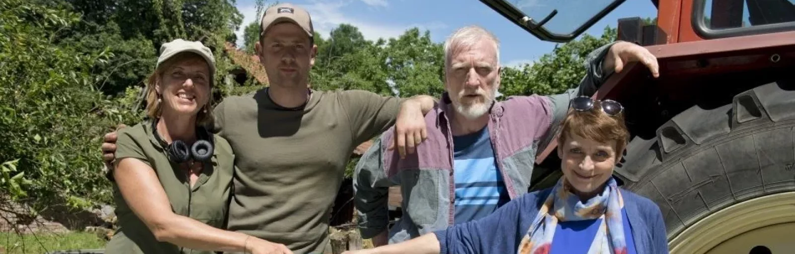 ZWEI BAUERN UND KEIN LAND