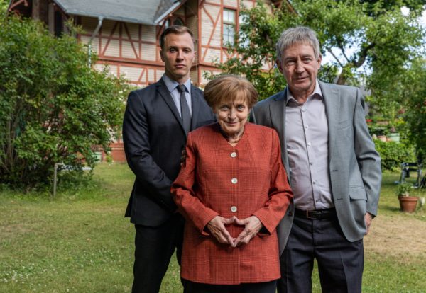 Drehende von David Safiers Bestseller-Roman-Verfilmung MISS MERKEL – MORD IN DER UCKERMARK für RTL