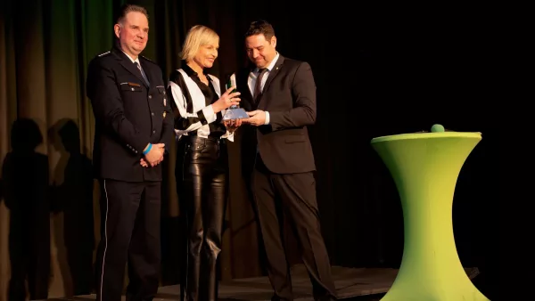 Sanna Englund mit „GdP-Stern“ der Hessischen Polizeigewerkschaft ausgezeichnet