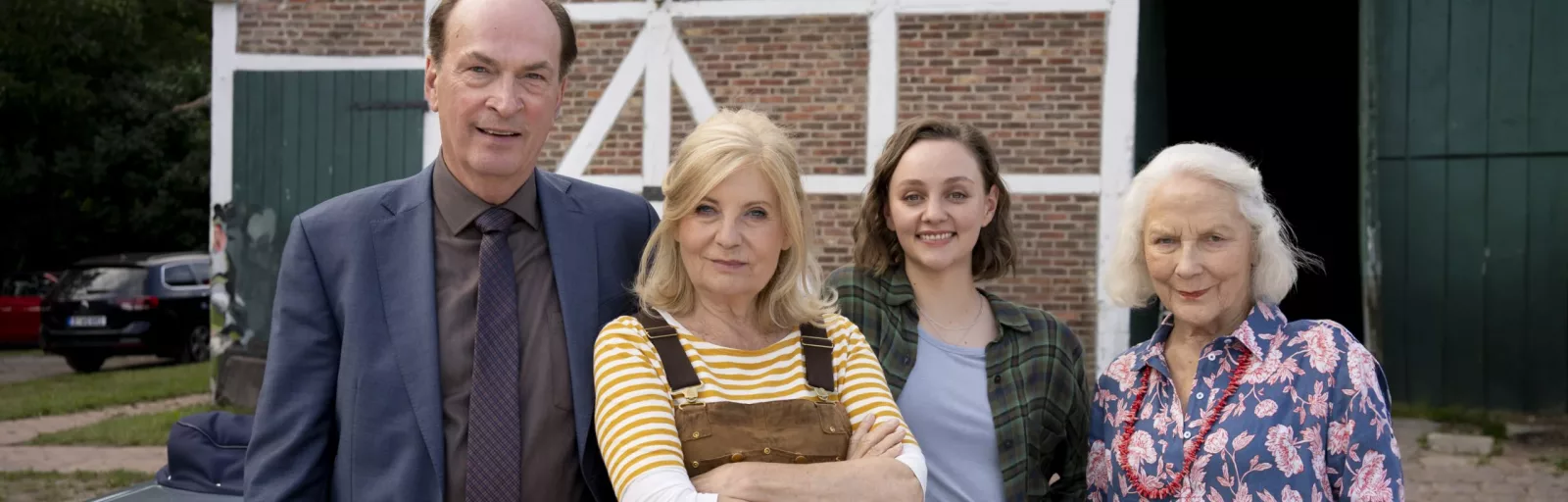 DIE KANZLEI: WEITES LAND