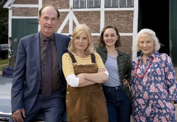 DIE KANZLEI: WEITES LAND