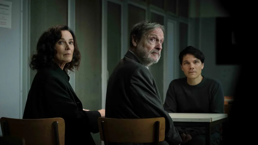 Fortsetzung der Justizkrimi-Reihe mit Désirée Nosbusch und Malaya Stern Takeda: EIN FALL FÜR CONTI: DER VERLORENE SOHN